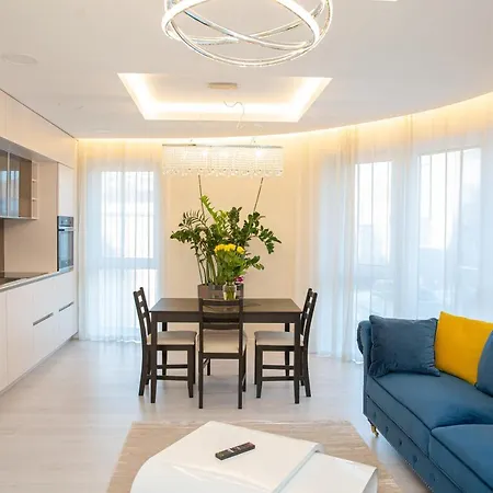 Luxurious Blue&yellow In Center *