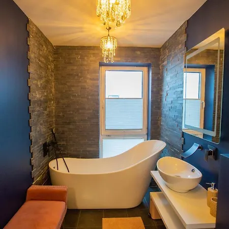 Luxurious Blue&yellow In Center * Kaunas