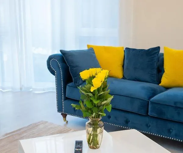 Luxurious Blue&yellow In Center