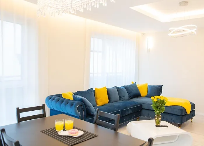 דירה Luxurious Blue&yellow In Center