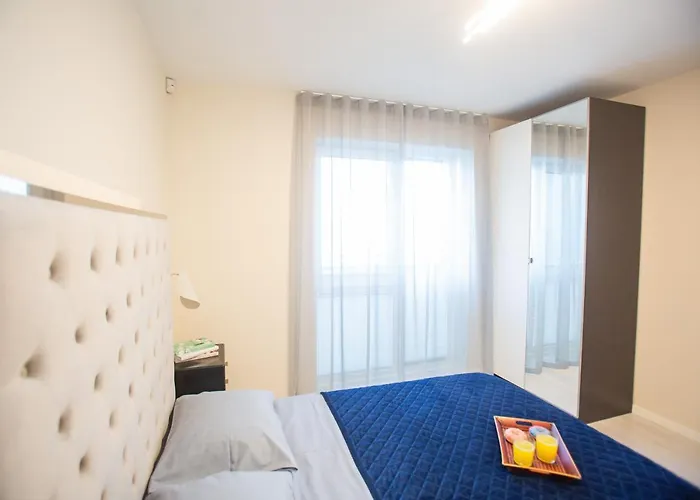 Luxurious Blue&yellow In Center דירה קובנה