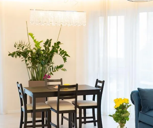 Luxurious Blue&yellow In Center * קובנה