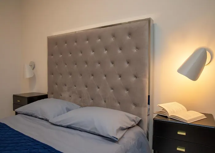 Apartament Luxurious Blue&yellow In Center