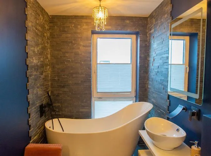 Luxurious Blue&yellow In Center * קובנה