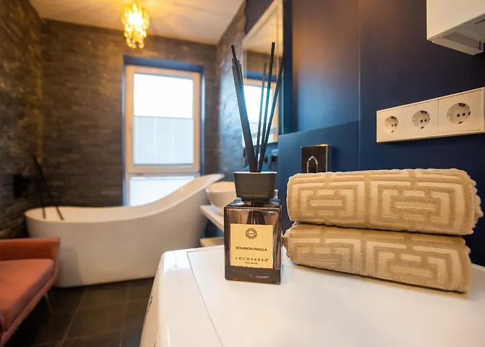 Luxurious Blue&yellow In Center Apartament *